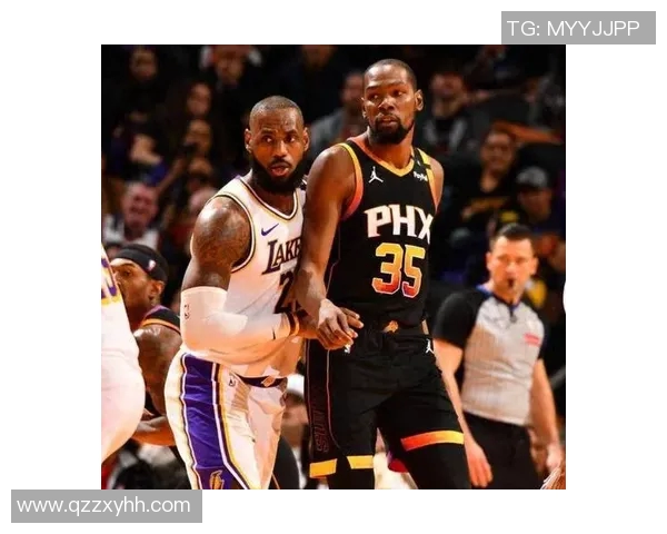 火箭队与勇士队激战正酣NBA赛场精彩瞬间回顾与分析 火箭队与勇士队激战正酣NBA赛场精彩瞬间回顾与分析